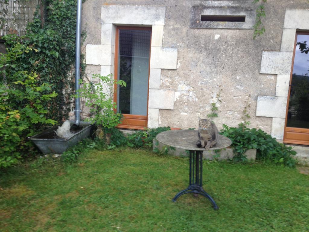 Domaine De La Grange Aux Dimes Villa Feux Ruang foto